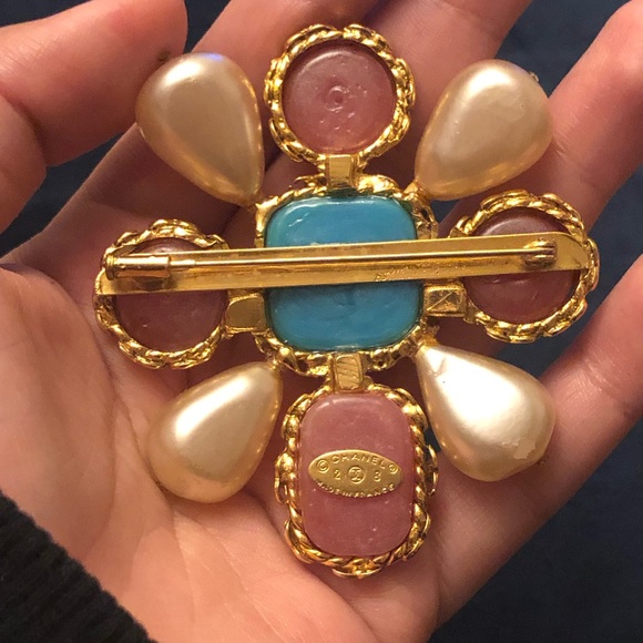 Vintage Chanel Griproix Pin - Picture 5 of 8